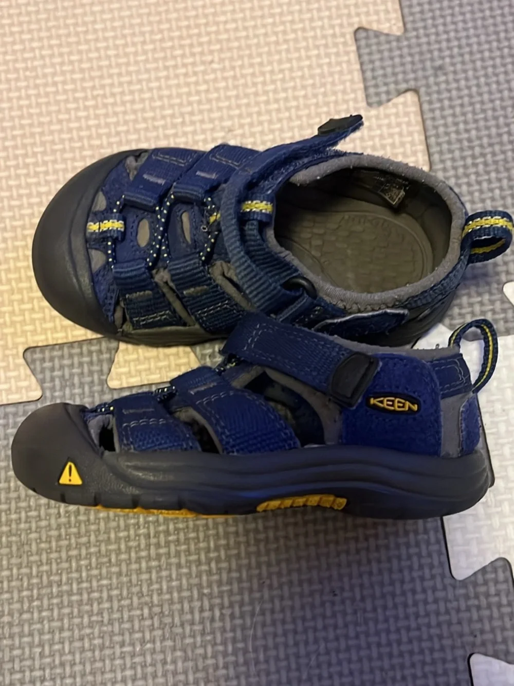 Kids Keen Navy Blue Closed-Toe Adventure Sandals